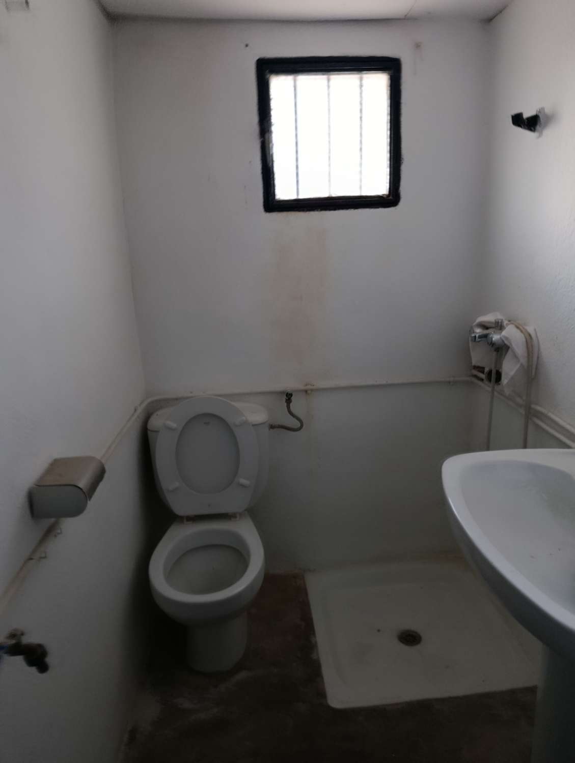 Maison à rénover à Batanejo