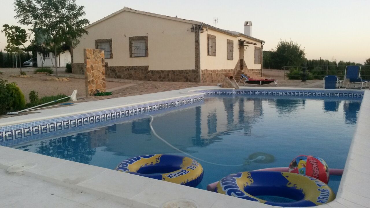 Chalet con viñedo en Villanueva del Arzobispo